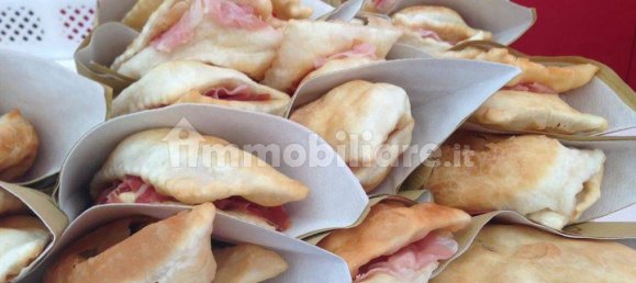 3غرفة عقار تجاري في Lucca, Italy رقم 25668 8