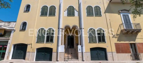 5 bedrooms House in Torre Santa Susanna, Italy No. 214057 4