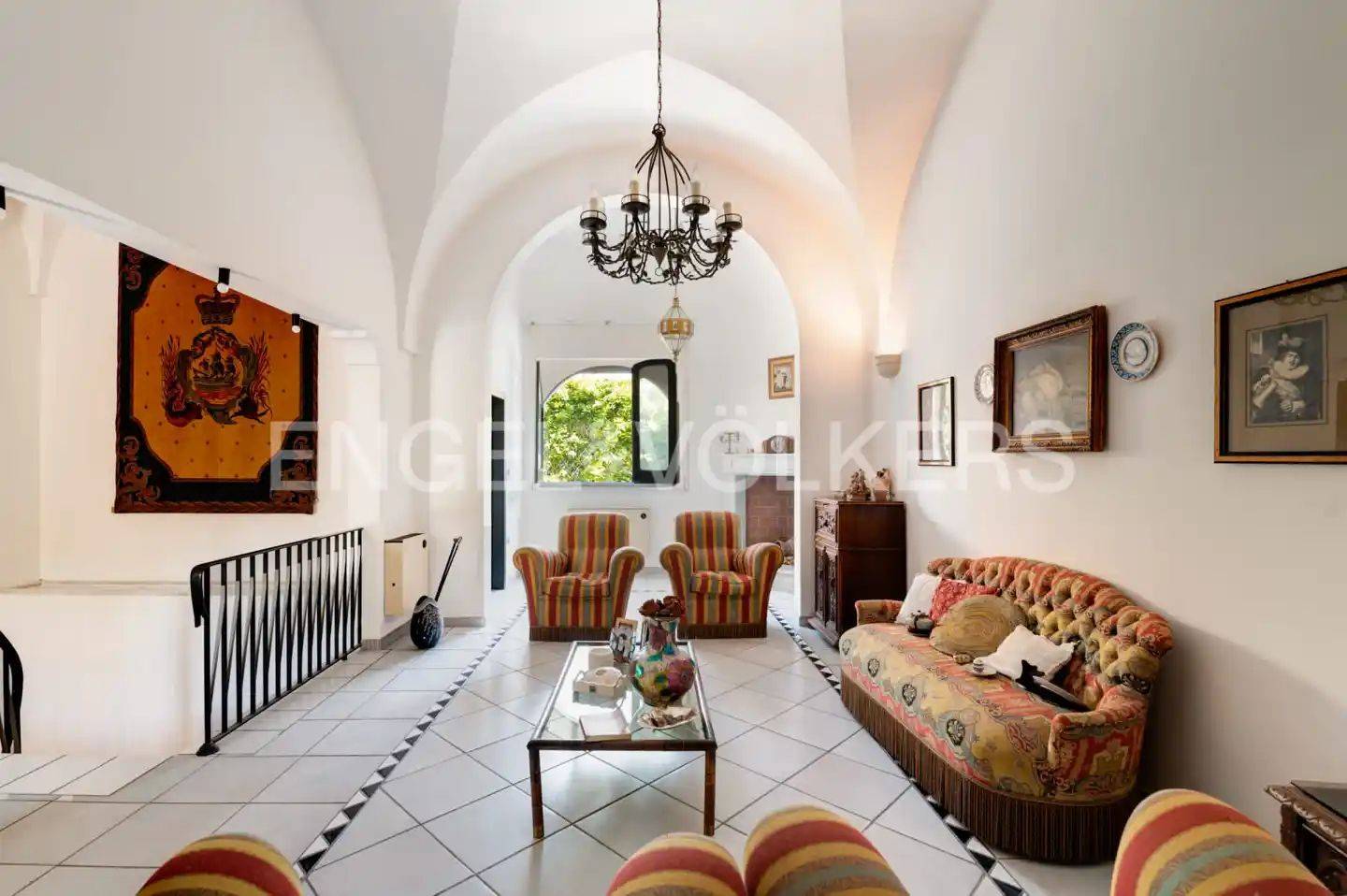 5 bedrooms House in Torre Santa Susanna, Italy No. 214057