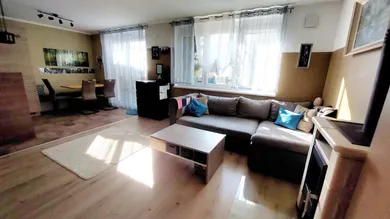 Apartamento de 4 habitaciónes en Pama, Austria No. 136906