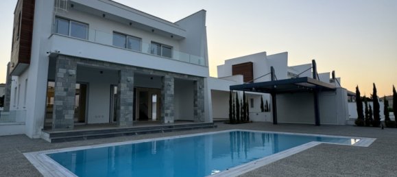 5 dormitorios villa en venta en Paralimni, Ammochostos, Cyprus № 26965 3