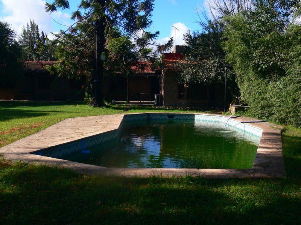  Farm in Moreno, Argentina No. 43165
