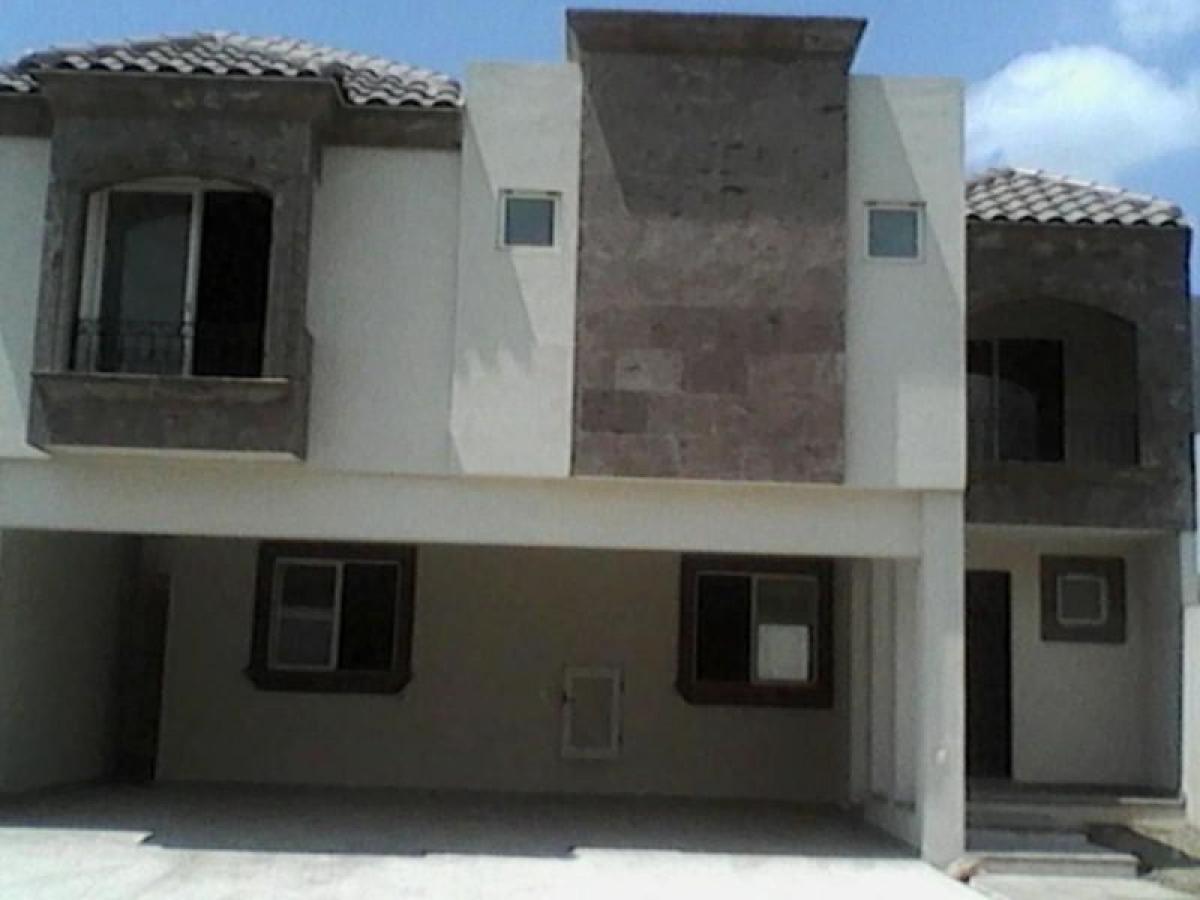 Casa T4 em Salinas Victoria, Mexico N.º 149454