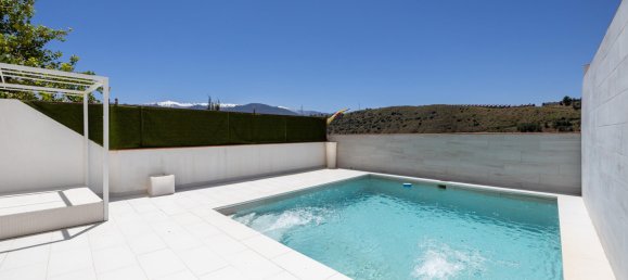 4 bedrooms Townhouse in Granada, Spain No. 150061 9