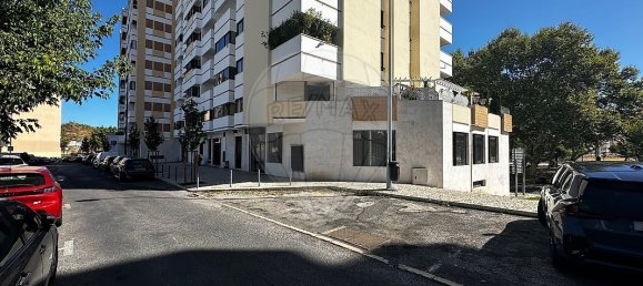 6 bedrooms Apartment in Lisbon, Portugal No. 79504 2