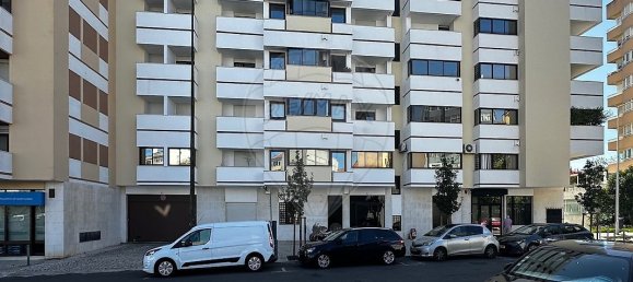 6 bedrooms Apartment in Lisbon, Portugal No. 79504 3