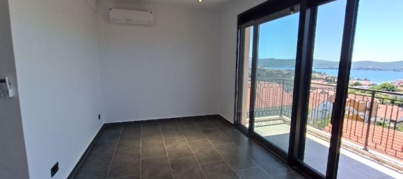 53m² Apartment in Tivat, Montenegro No. 88 17