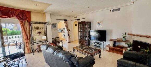 4 bedrooms Villa in Alicante, Spain No. 176452 6