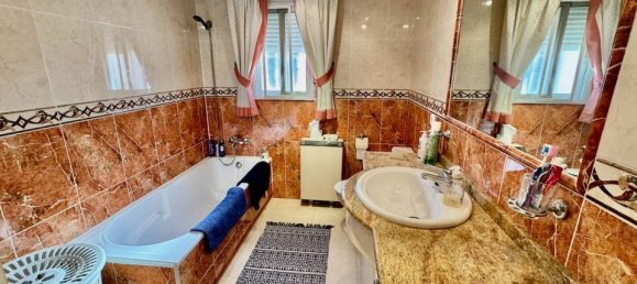 4 bedrooms Villa in Alicante, Spain No. 176452 21