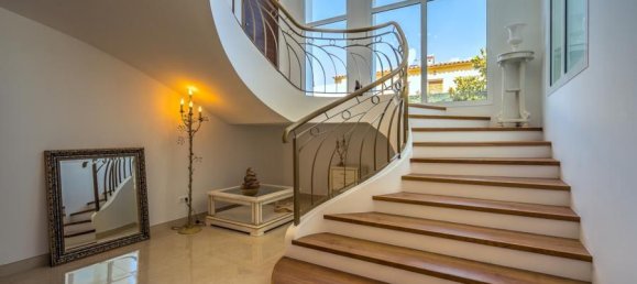 5 bedrooms Villa in L'Albir, Spain No. 11925 12