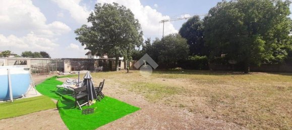 4 bedrooms Villa in Turate, Italy No. 270411 23