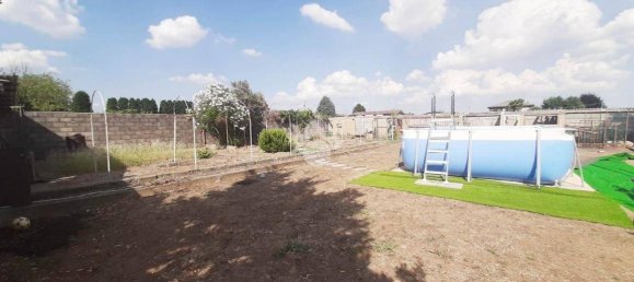 4 bedrooms Villa in Turate, Italy No. 270411 28