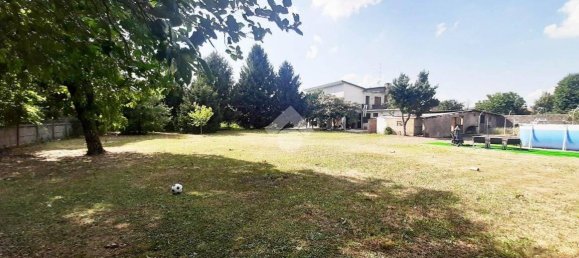 4 bedrooms Villa in Turate, Italy No. 270411 27