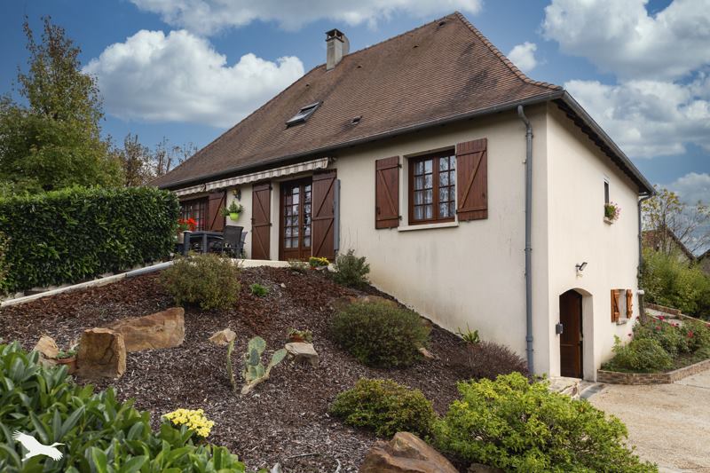 4 bedrooms House in Saint-Yrieix-la-Perche, France No. 307344