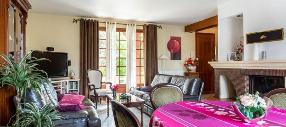 4 bedrooms House in Saint-Yrieix-la-Perche, France No. 307344 4