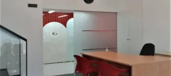 133m² Commercial property in Culleredo, Spain No. 153950 4