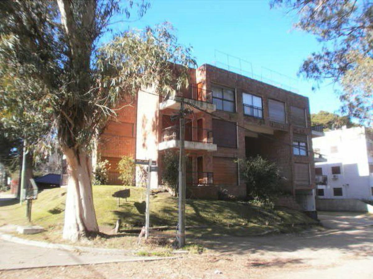 2 bedrooms Apartment in Mar del Plata, Argentina No. 94128