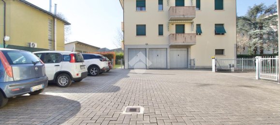 3 rooms Apartment in Reggio Emilia, Italy No. 5619 36