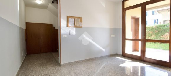 3 rooms Apartment in Reggio Emilia, Italy No. 5619 31