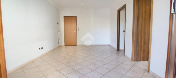 3 rooms Apartment in Reggio Emilia, Italy No. 5619 19