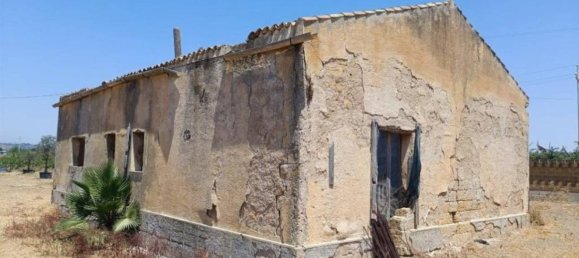 2 bedrooms House in Castelvetrano, Italy No. 84732 4