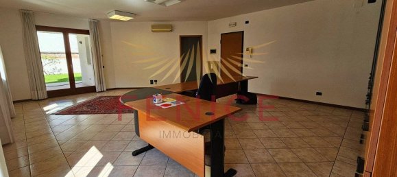 2 bedrooms Apartment in Montebelluna, Italy No. 326517 14