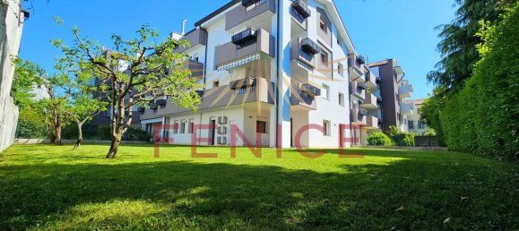 2 bedrooms Apartment in Montebelluna, Italy No. 326517 2