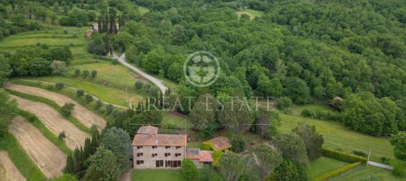 4 bedrooms House in Cortona, Italy No. 115801 5