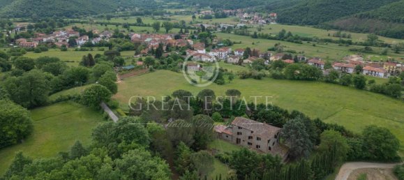 4 bedrooms House in Cortona, Italy No. 115801 2