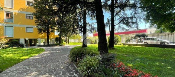 2 bedrooms Apartment in Monza, Italy No. 270934 10