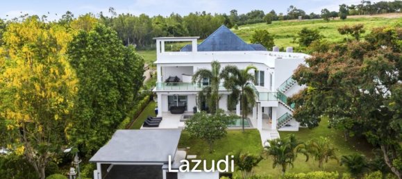 5 bedrooms Cafe / restaurant in Pattaya, Thailand No. 15992 9