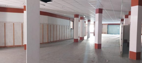 653m² Commercial property in Gandia, Spain No. 168052 16