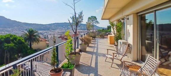 2 bedrooms Penthouse in Nice, France No. 311643 4
