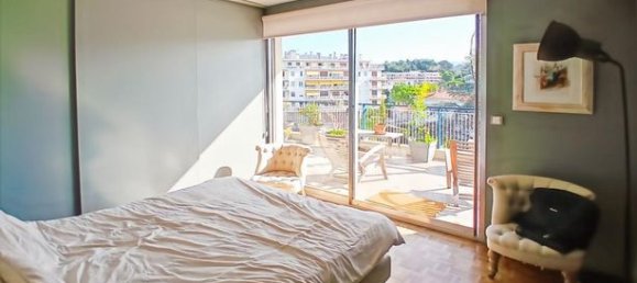 2 bedrooms Penthouse in Nice, France No. 311643 8