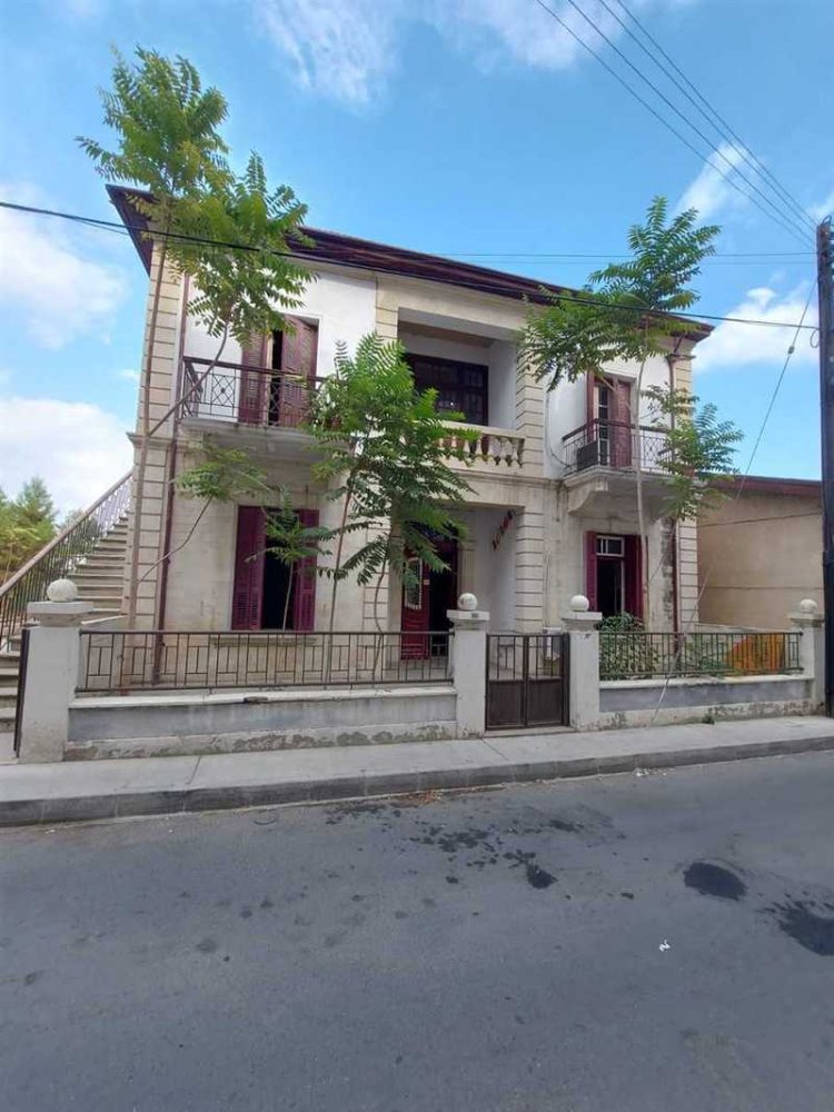 5 bedrooms House in Limassol, Cyprus No. 7604