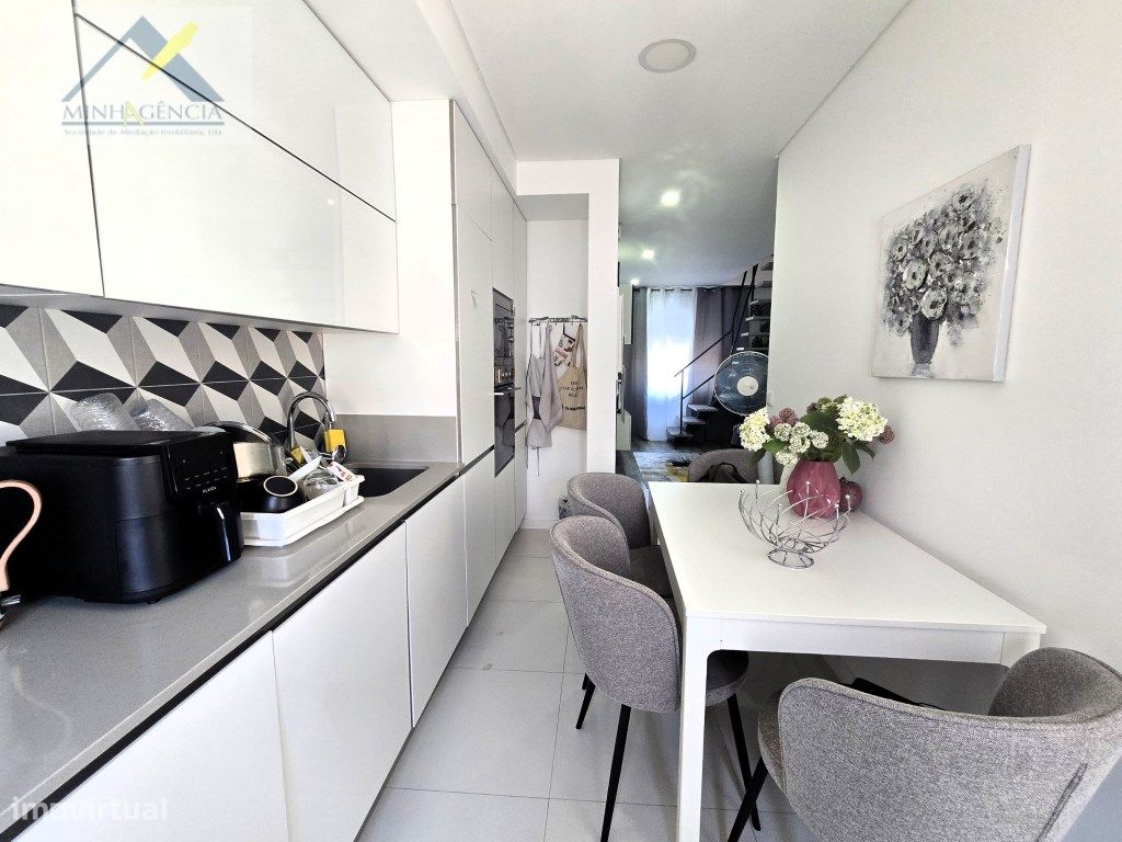 2 غرف نوم منزل ذو طابقين في Barreiro, Portugal رقم 225235