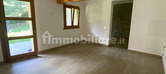 Apartamento T2 em Villa Minozzo, Italy N.º 380495 9