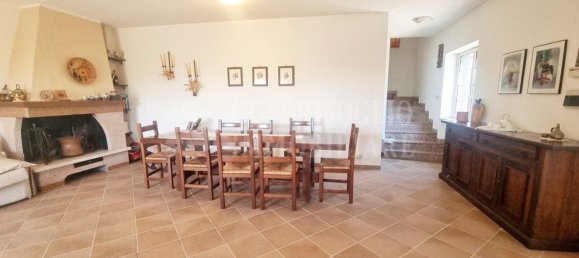 6 bedrooms Villa in Aprilia, Italy No. 318146 3