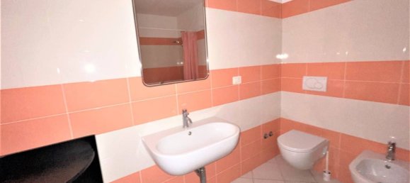 Apartamento de 2 habitaciónes en Ancona, Italy No. 224292 5