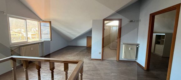 8-salle Duplex à Avezzano, Italy No. 31425 45