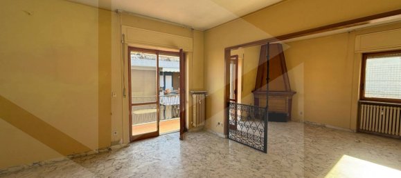 8-salle Duplex à Avezzano, Italy No. 31425 3