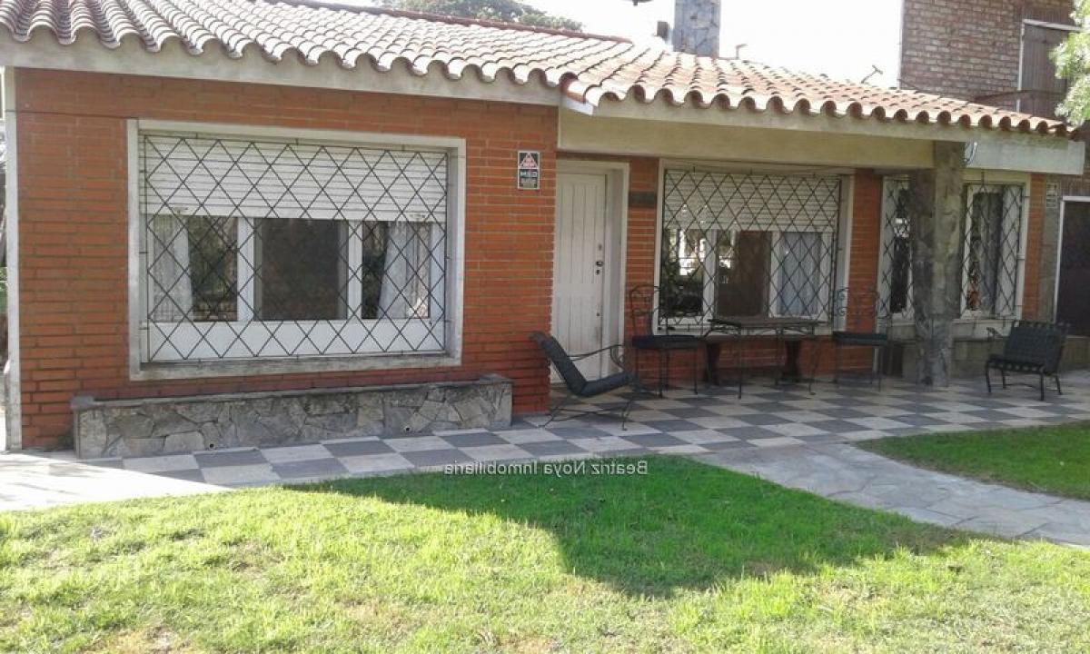 2 bedrooms House in Canelones, Uruguay No. 8126
