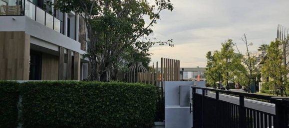 4 bedrooms Cafe / restaurant in Bang Kaeo, Thailand No. 25386 3