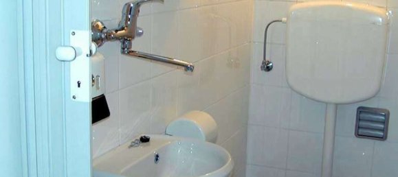 23m² Office in Soliera, Italy No. 222623 8