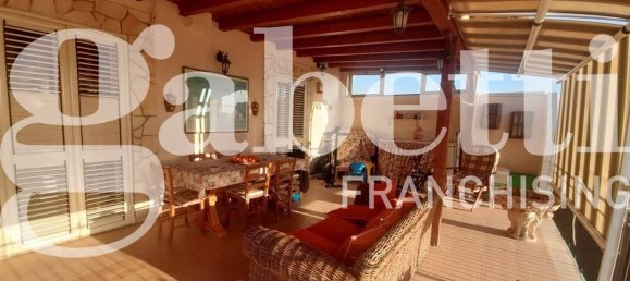 3 bedrooms Penthouse in Syracuse, Italy No. 242869 2