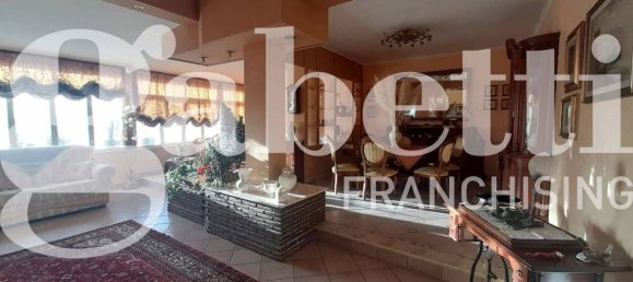 3 bedrooms Penthouse in Syracuse, Italy No. 242869 9