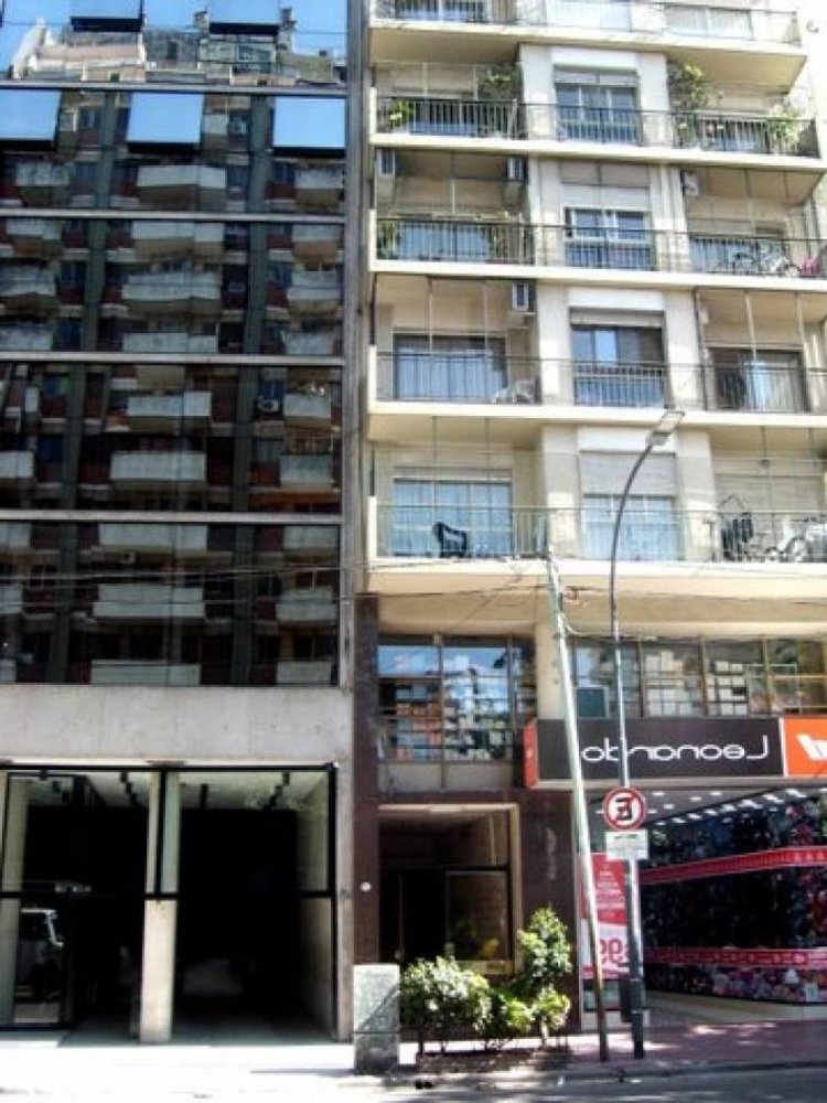 3 bedrooms Apartment in Buenos Aires, Argentina No. 102666