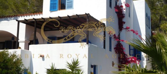 5 bedrooms Villa in San Antonio De Portmany, Spain No. 901 17