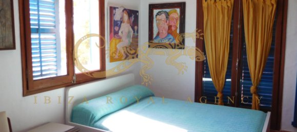 5 bedrooms Villa in San Antonio De Portmany, Spain No. 901 2