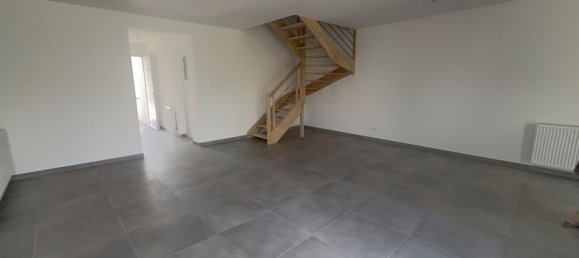 Casa de 4 dormitorios en Beaugency, France No. 275921 3